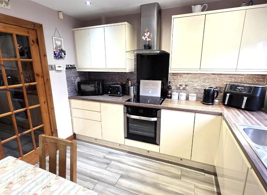 24 Meadow Lands, Antrim, BT41 4EU