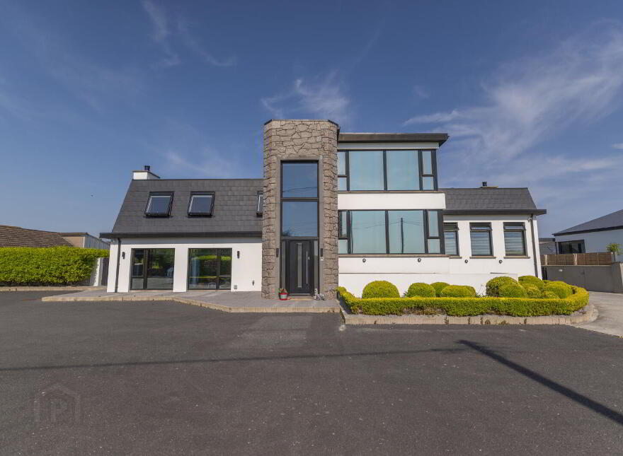 65 Moor Road, Kilkeel, Newry, BT34 4NQ