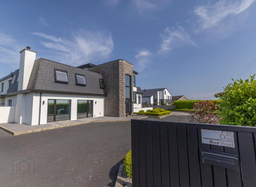 65 Moor Road, Kilkeel, Newry, BT34 4NQ