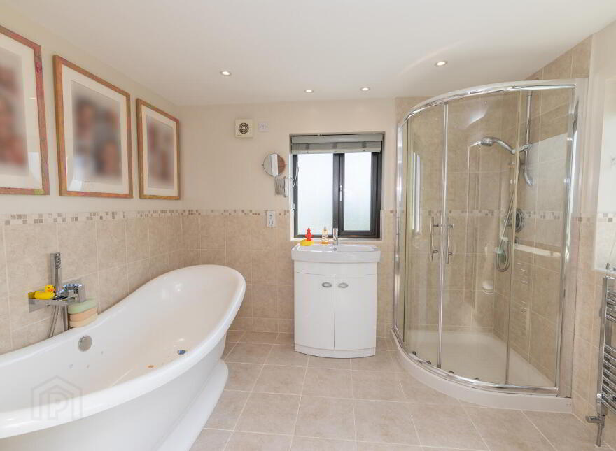 65 Moor Road, Kilkeel, Newry, BT34 4NQ