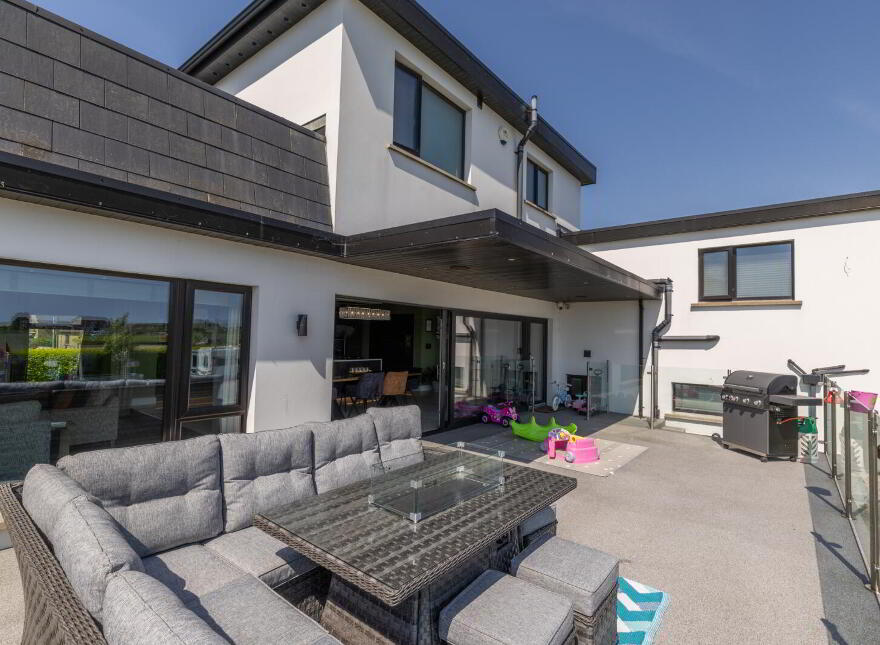 65 Moor Road, Kilkeel, Newry, BT34 4NQ