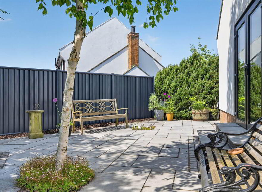 12 Royal Lodge Avenue, Belfast, BT8 7YR