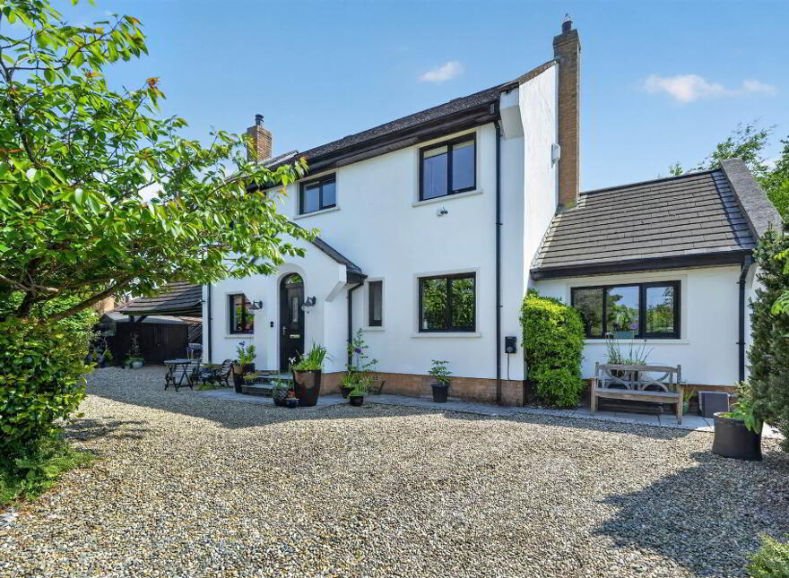12 Royal Lodge Avenue, Belfast, BT8 7YR