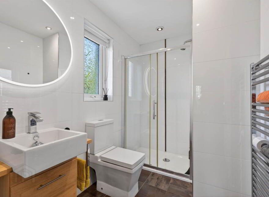 12 Royal Lodge Avenue, Belfast, BT8 7YR