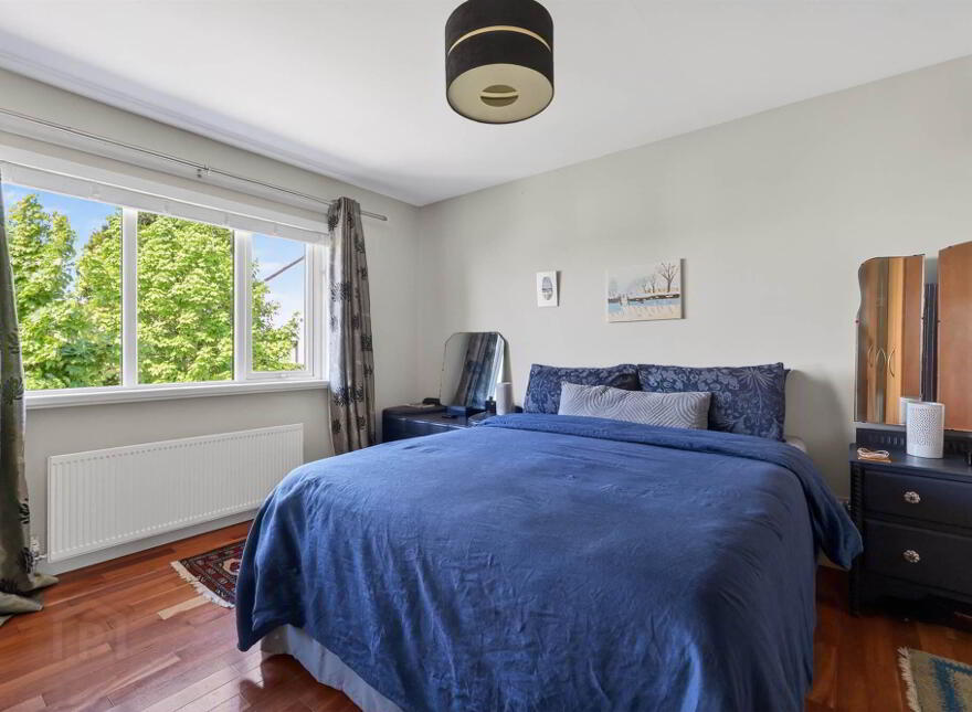 12 Royal Lodge Avenue, Belfast, BT8 7YR