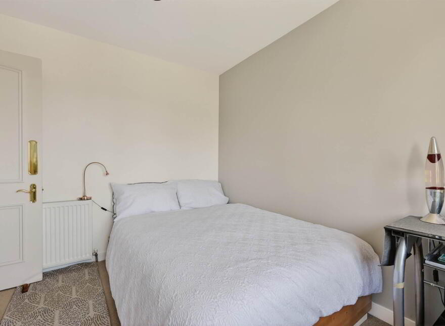 12 Royal Lodge Avenue, Belfast, BT8 7YR