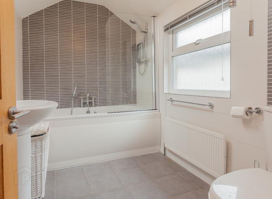 38 Meadowbank Place, Lisburn Road, South Belfast, Belfast, BT9 7FF