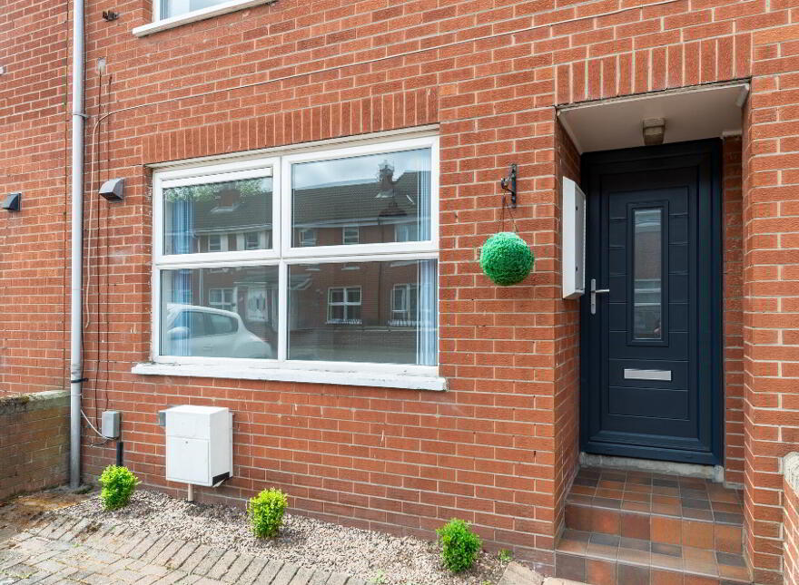 18 Glenallen Street, Belfast, BT5 4HT