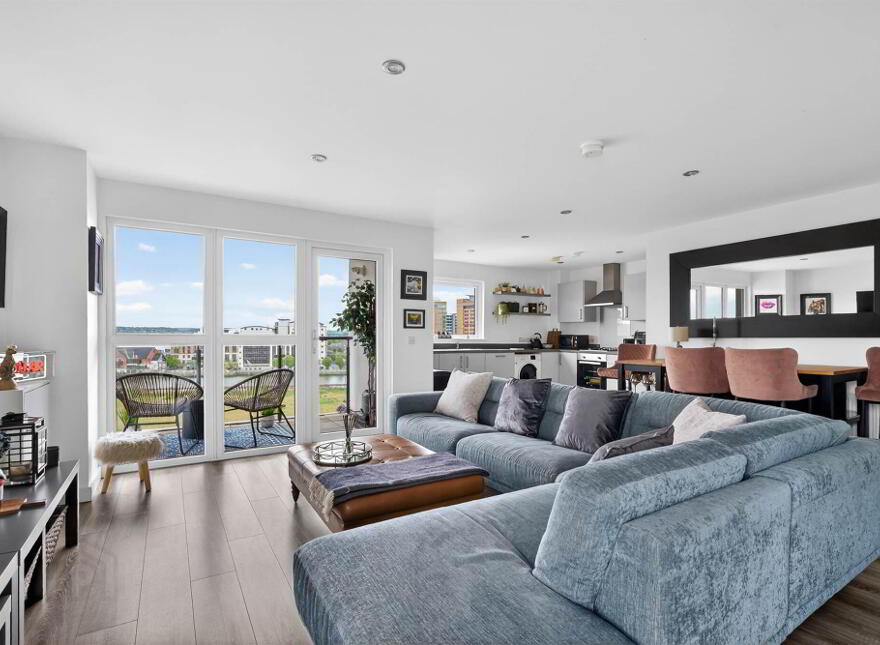 Apt 17 The Sandford, 37 Bridge End, Belfast, BT5 4AW