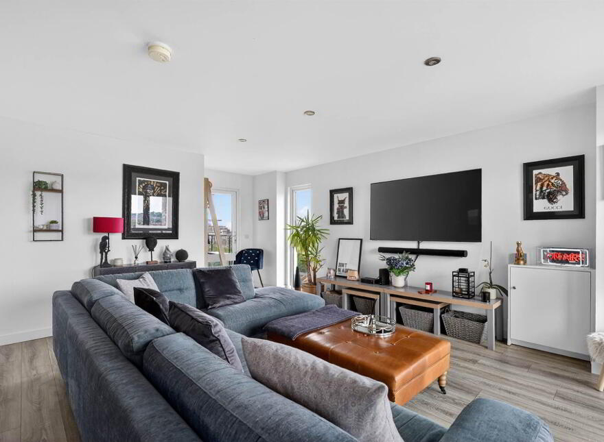 Apt 17 The Sandford, 37 Bridge End, Belfast, BT5 4AW