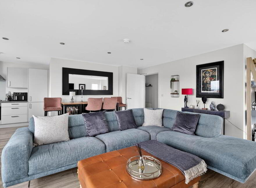 Apt 17 The Sandford, 37 Bridge End, Belfast, BT5 4AW
