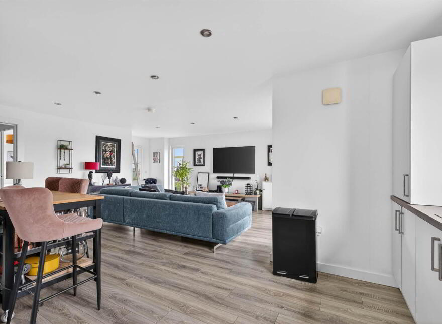 Apt 17 The Sandford, 37 Bridge End, Belfast, BT5 4AW