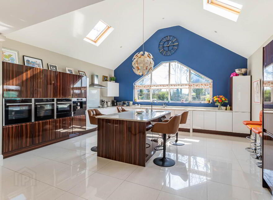 31B Lough Road, Ballinderry Upper, Lisburn, BT28 2JY