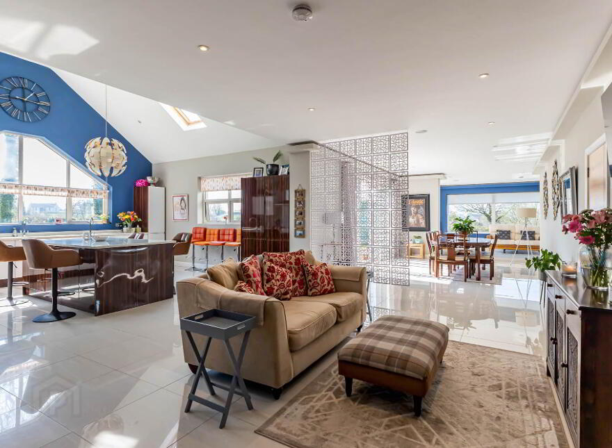 31B Lough Road, Ballinderry Upper, Lisburn, BT28 2JY