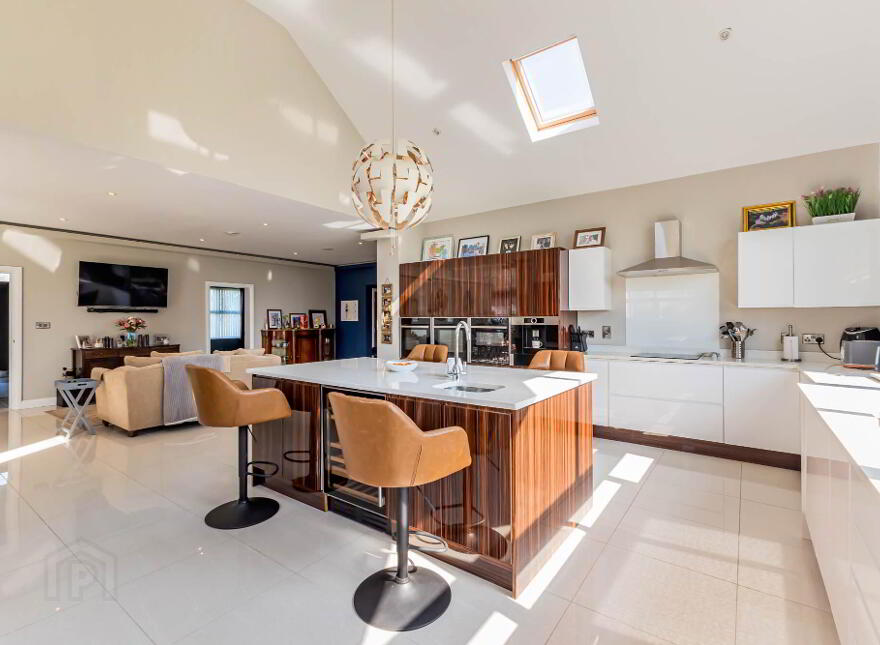 31B Lough Road, Ballinderry Upper, Lisburn, BT28 2JY