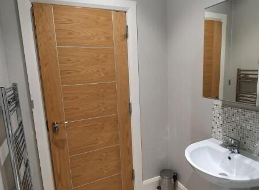 Apt 1, 61 Eglantine Avenue, Belfast, BT9 6EW