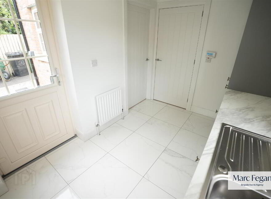 27 Tarry Wood, Lurgan, BT67 9NF