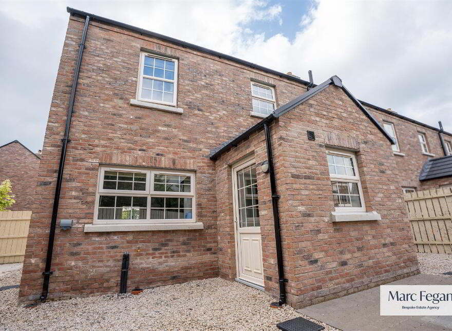 27 Tarry Wood, Lurgan, BT67 9NF