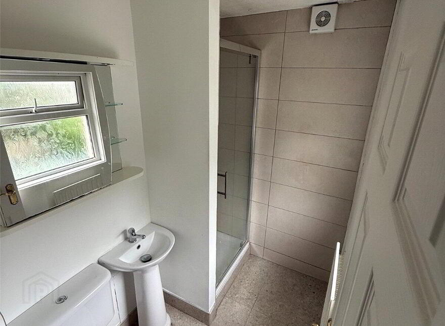 Flat E, 70 Woodvale Road, Belfast, BT13 3BU