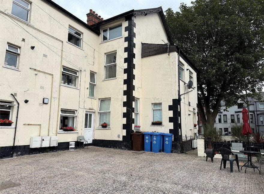 Flat E, 70 Woodvale Road, Belfast, BT13 3BU