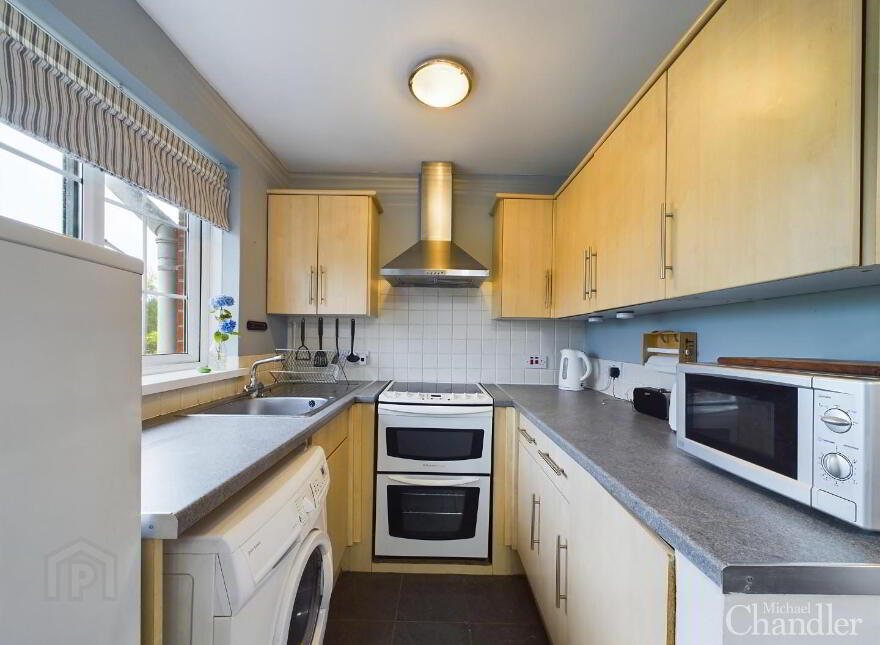 16a Hanwood Drive, Dundonald, Belfast, BT16 1XX