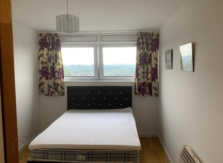 11a Ferndale House, Dunmurry, Belfast, BT17 9DB