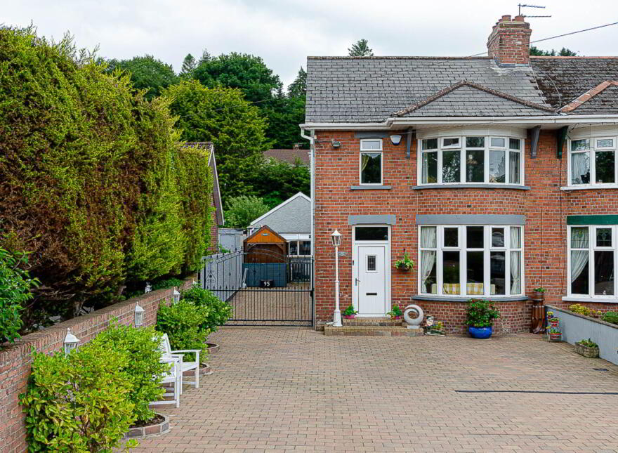 95 Old Dundonald Road, Dundonald, Belfast, BT16 1XT