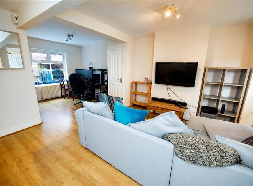 46 Greenville Road, Belfast, BT5 5EP