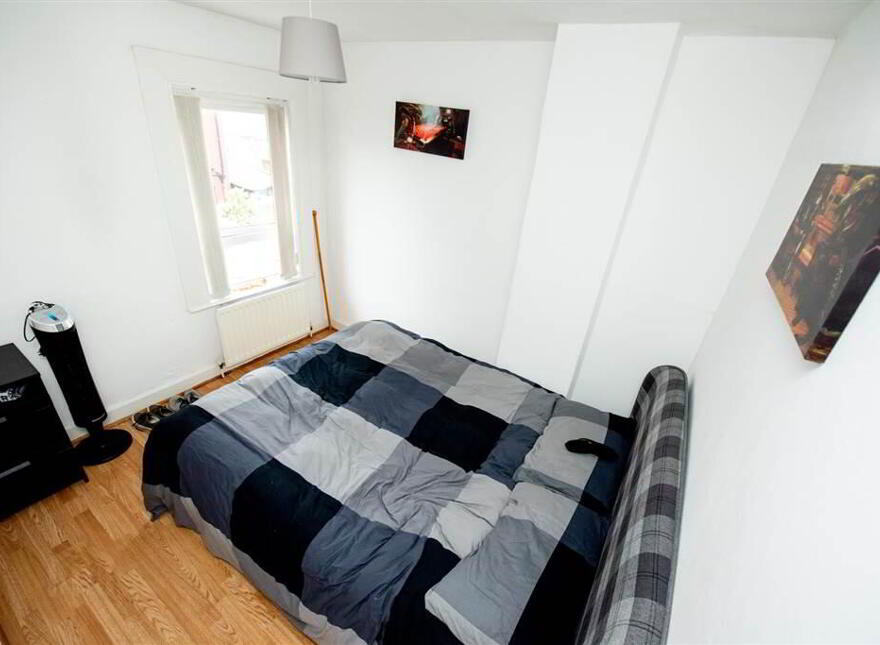 46 Greenville Road, Belfast, BT5 5EP