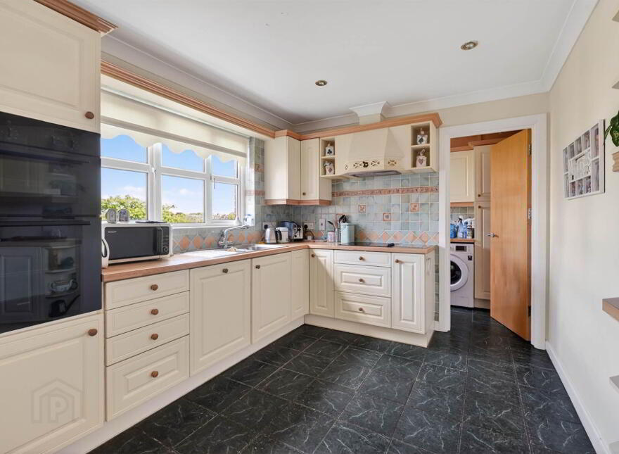 5 Bayside Apartments, 24 Ballyholme Road, Bangor, BT20 5JS