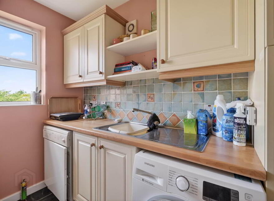 5 Bayside Apartments, 24 Ballyholme Road, Bangor, BT20 5JS
