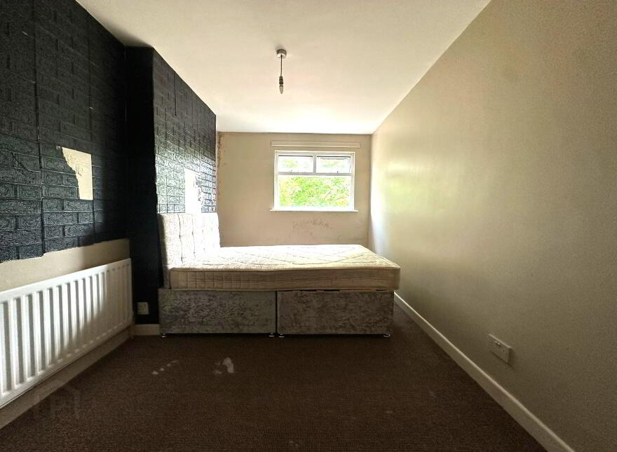 42 Kinelowen Street, Keady, BT60 3SU