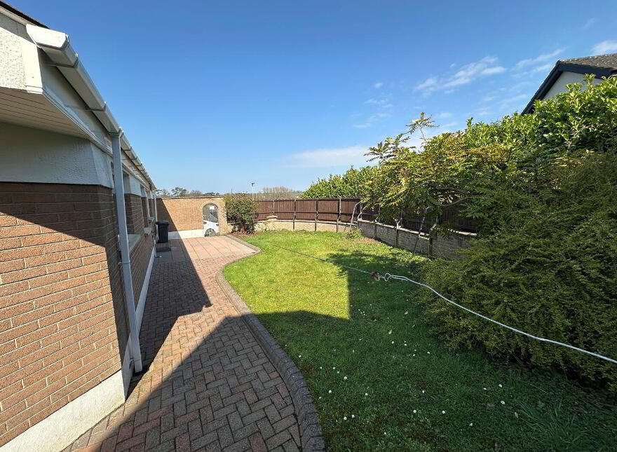 32 Hampton Rise, Dromore, BT25 1LX
