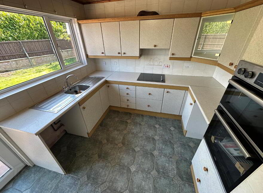 32 Hampton Rise, Dromore, BT25 1LX