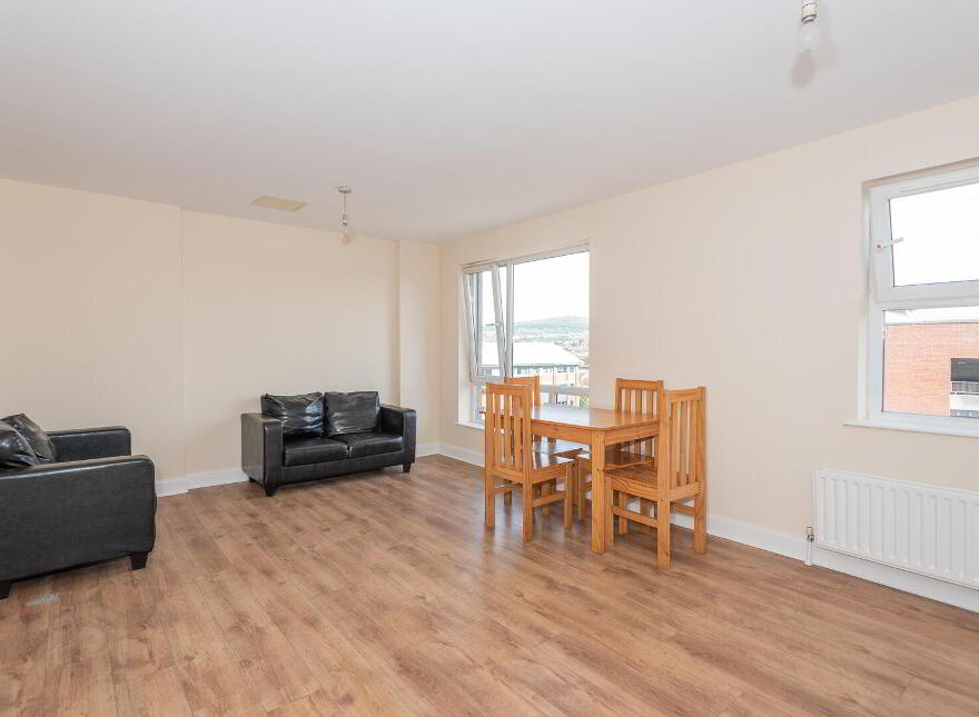 708 College Central, Belfast, BT1 6BZ