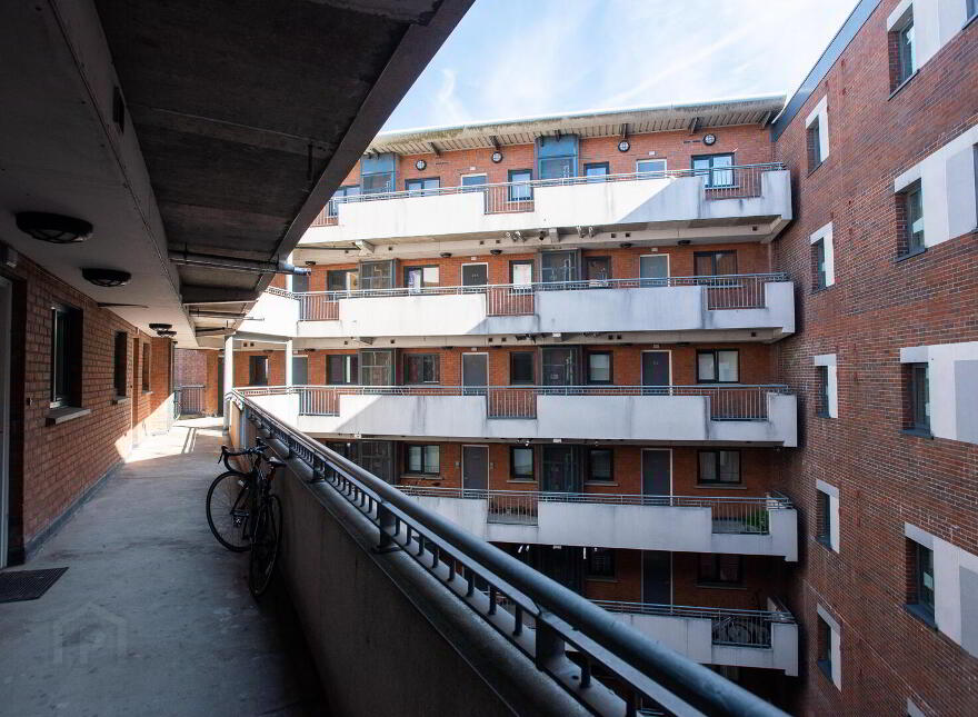 708 College Central, Belfast, BT1 6BZ