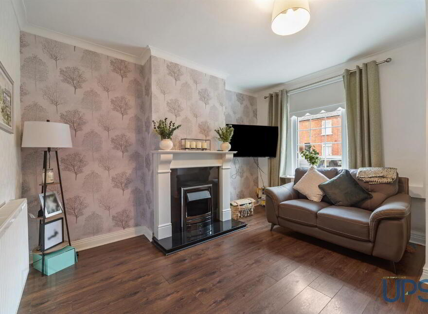45 Hamill Street, Falls Road, Belfast, BT12 4AA