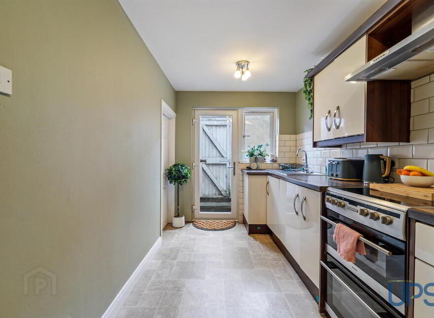 45 Hamill Street, Falls Road, Belfast, BT12 4AA