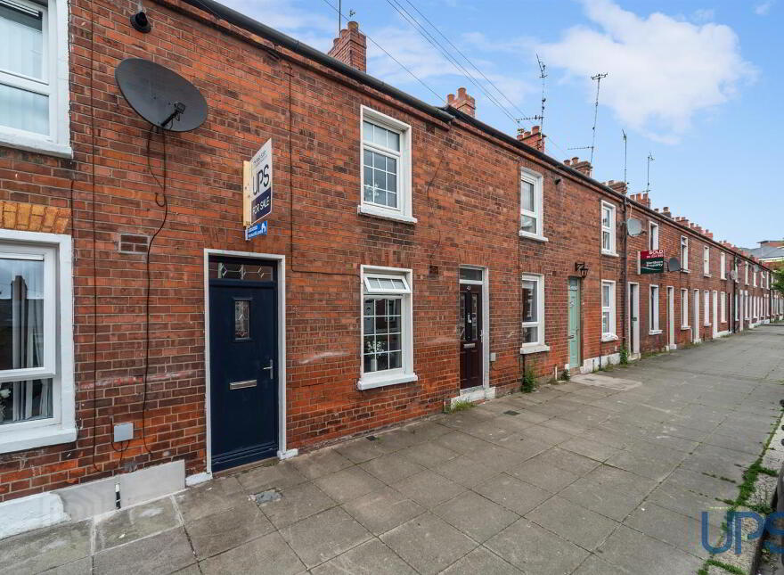 45 Hamill Street, Falls Road, Belfast, BT12 4AA