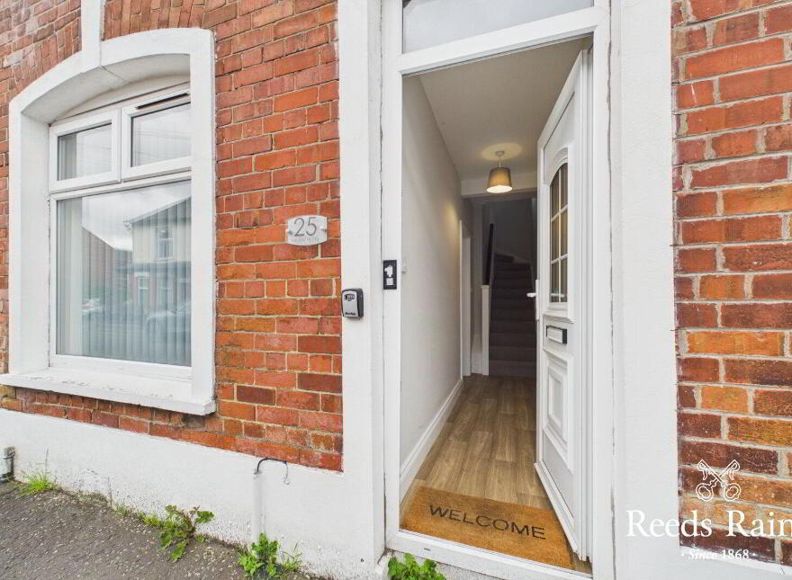 25 Hillview Avenue, Belfast, BT5 6JR