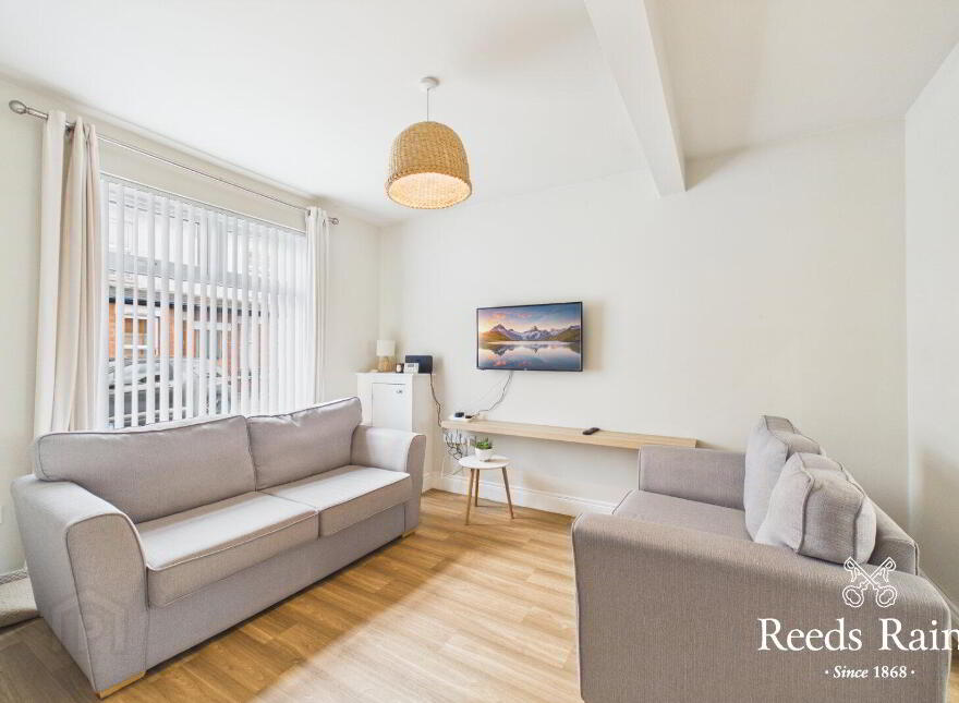 25 Hillview Avenue, Belfast, BT5 6JR