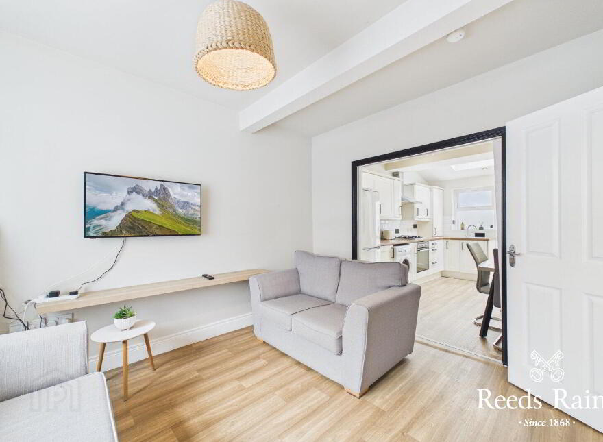 25 Hillview Avenue, Belfast, BT5 6JR
