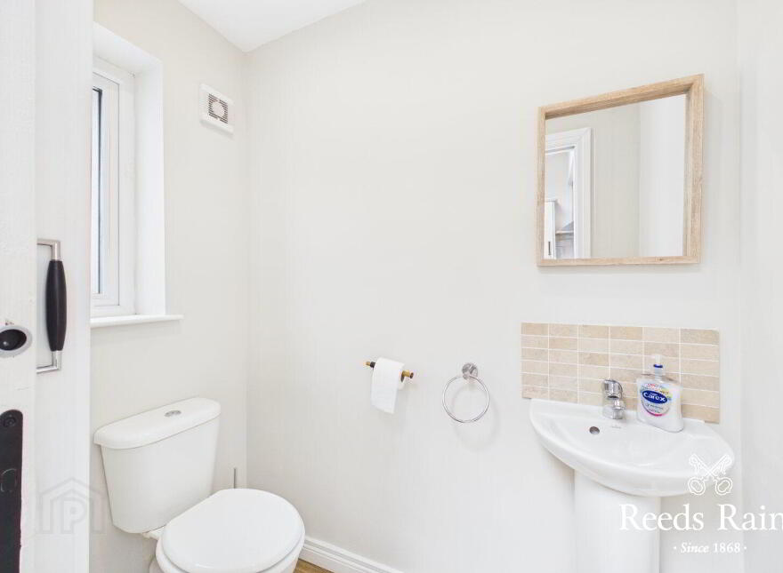 25 Hillview Avenue, Belfast, BT5 6JR