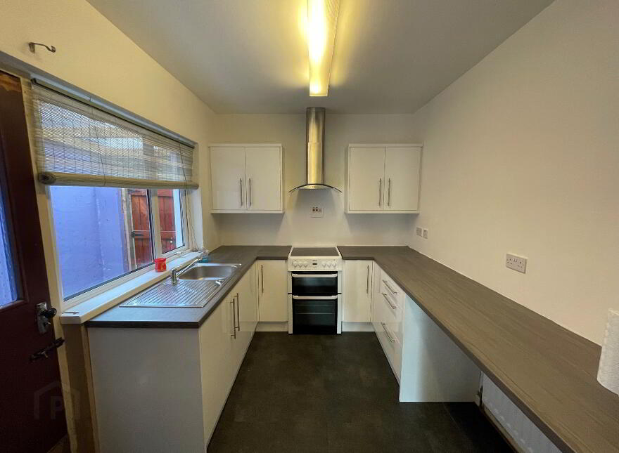6 Warwicks Row, Carrickfergus, BT38 8LS