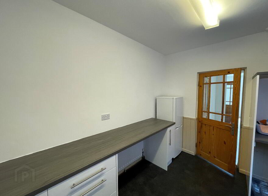6 Warwicks Row, Carrickfergus, BT38 8LS