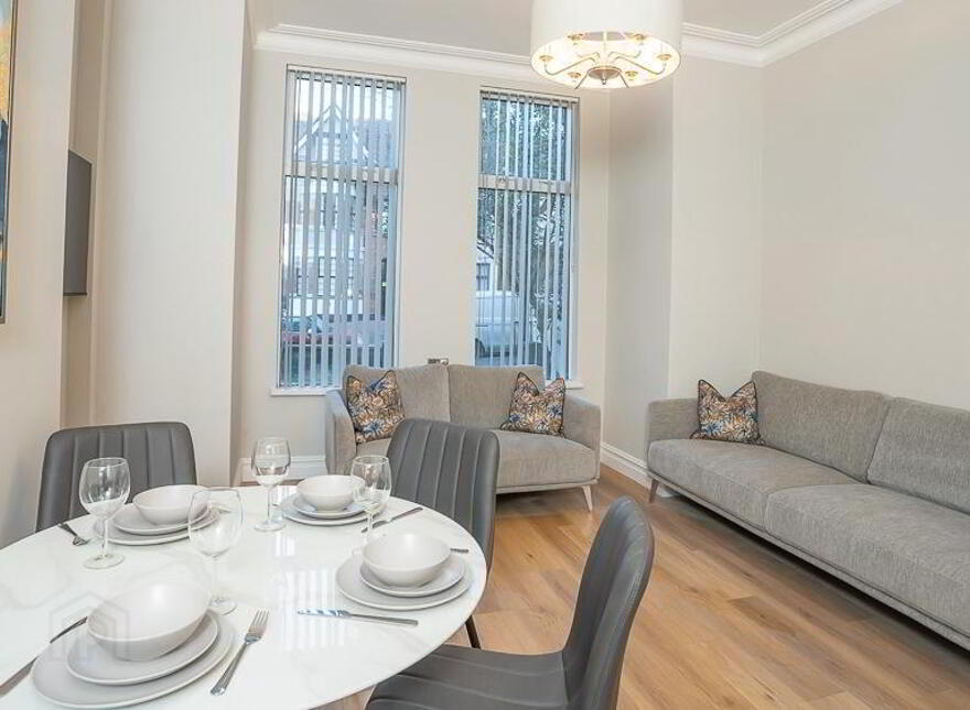 Apt 1, 66 Wellington Park, Belfast, BT9 6DP