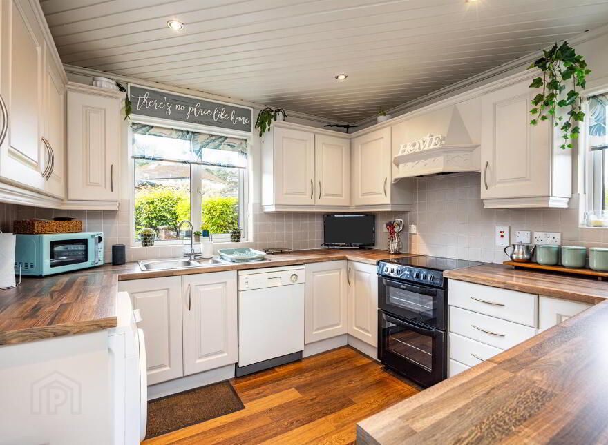 43 Princess Gardens, Holywood, BT18 0PN