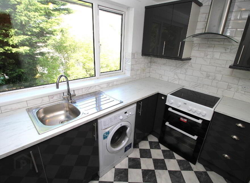 1A Strathearn Court, Holywood, BT18 9NP