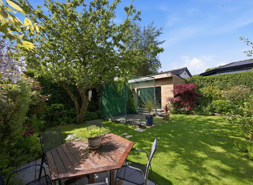 Culmore, 8 Everton Drive, Rosetta, Belfast, BT6 0LJ