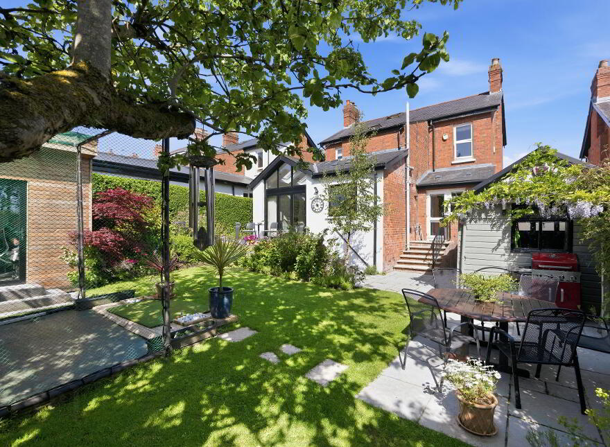 Culmore, 8 Everton Drive, Rosetta, Belfast, BT6 0LJ